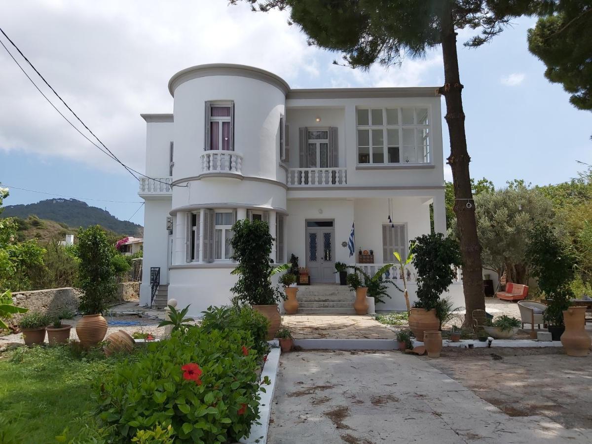 Tower Traditional Pool Villa Kremastí Exterior photo
