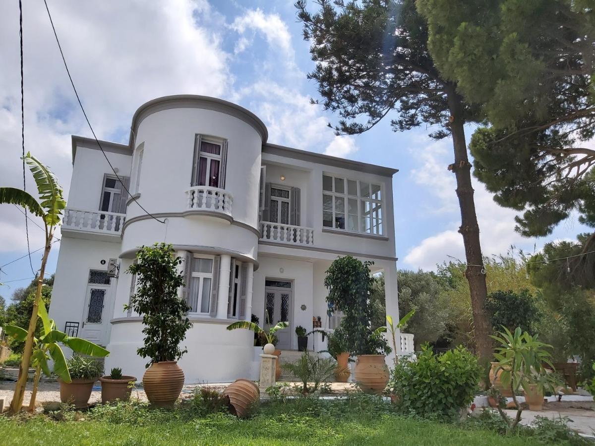 Tower Traditional Pool Villa Kremastí Exterior photo