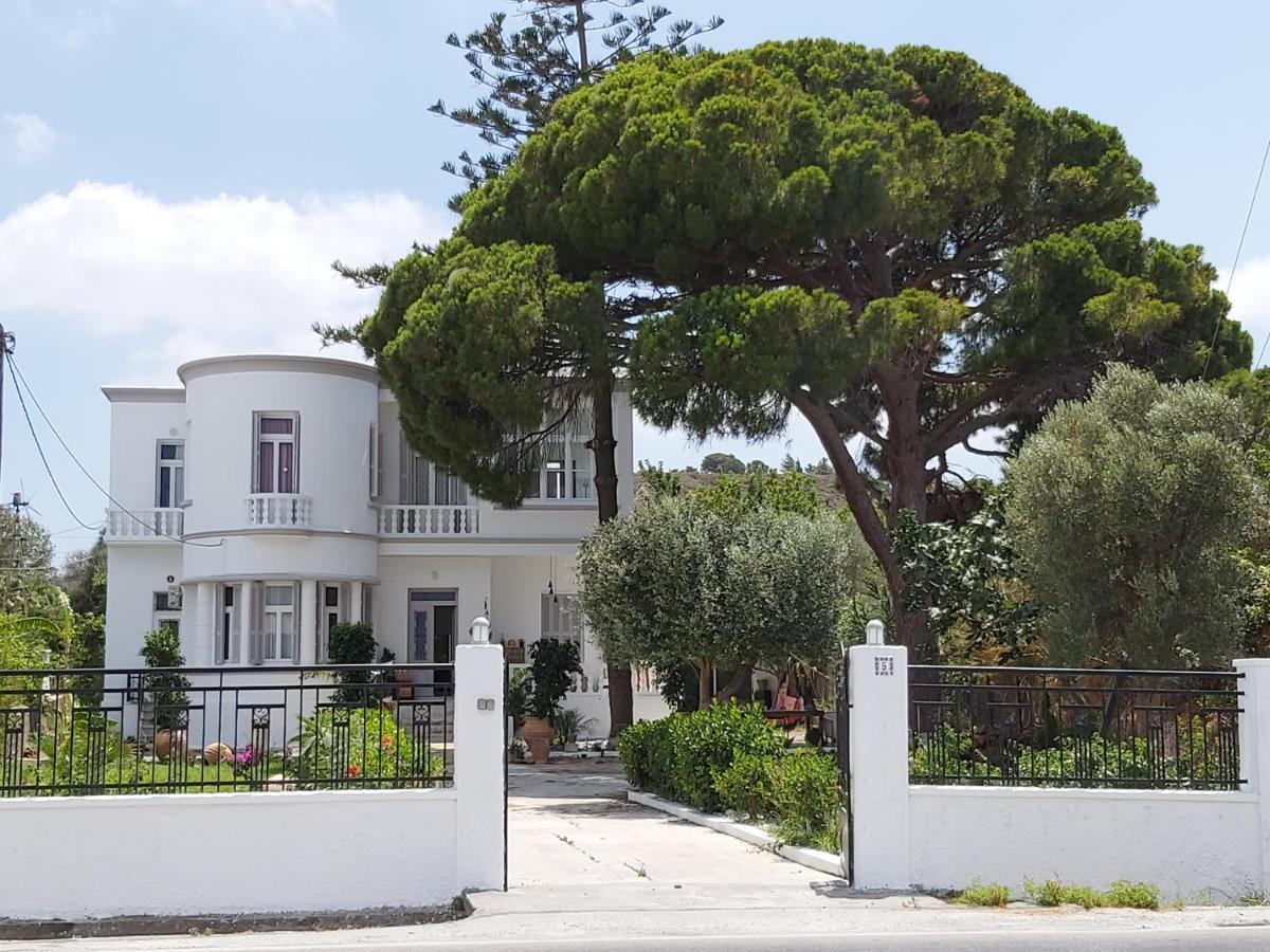Tower Traditional Pool Villa Kremastí Exterior photo