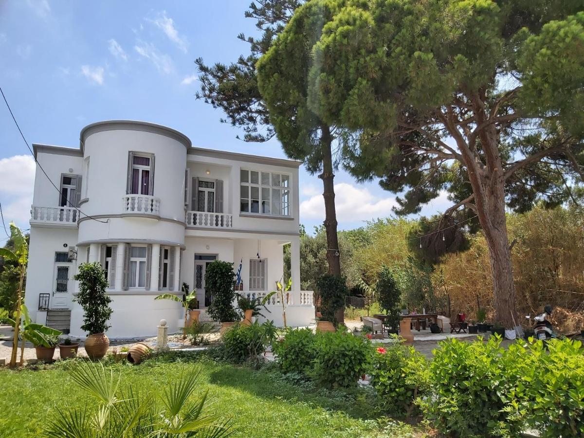 Tower Traditional Pool Villa Kremastí Exterior photo