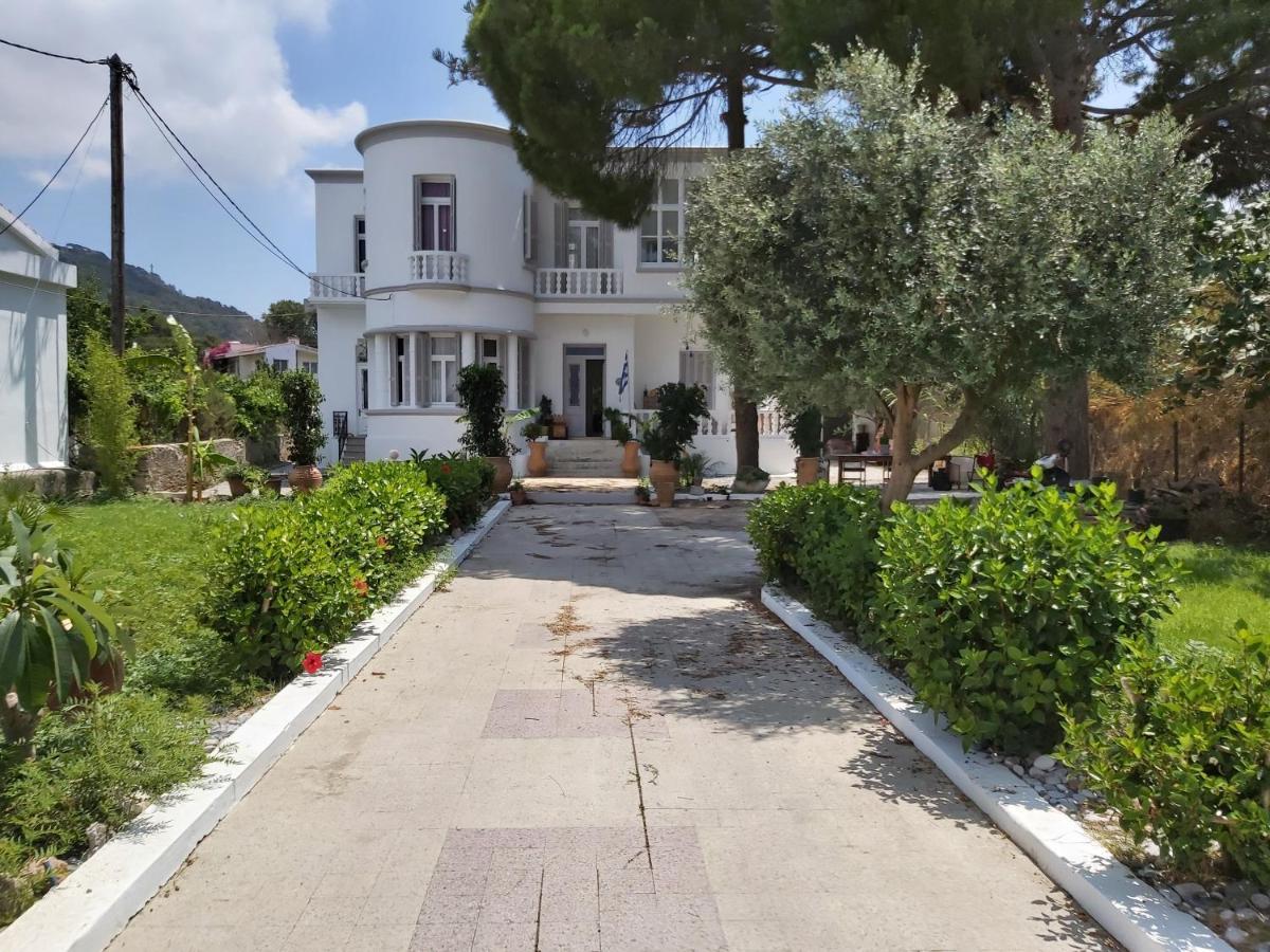 Tower Traditional Pool Villa Kremastí Exterior photo